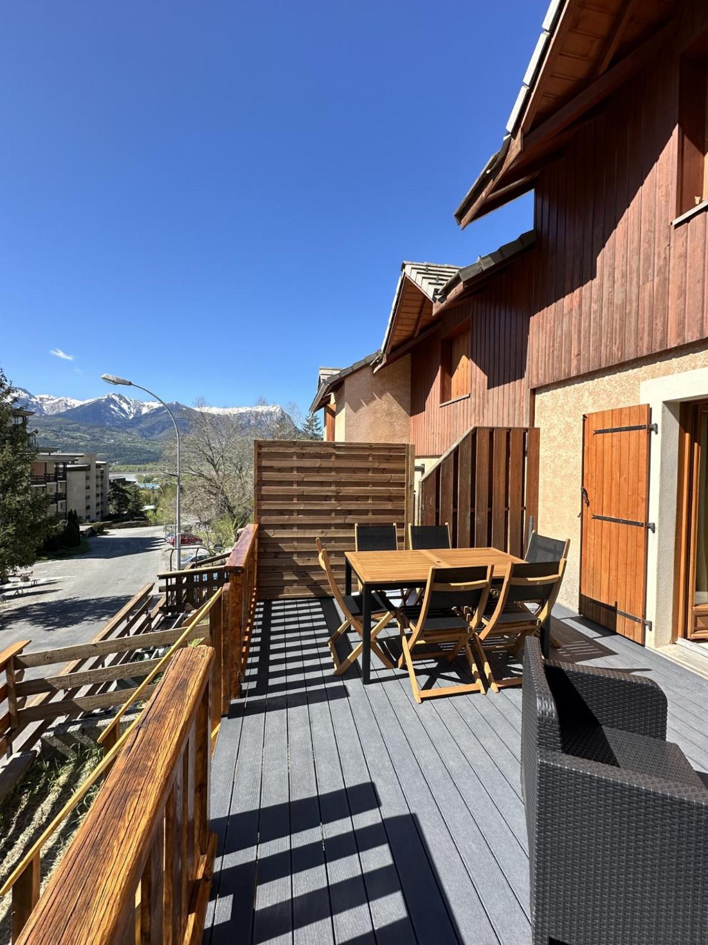 T3 Au Plan D'Eau D'Embrun Avec Garage Et Terrasseアパートメント エクステリア 写真